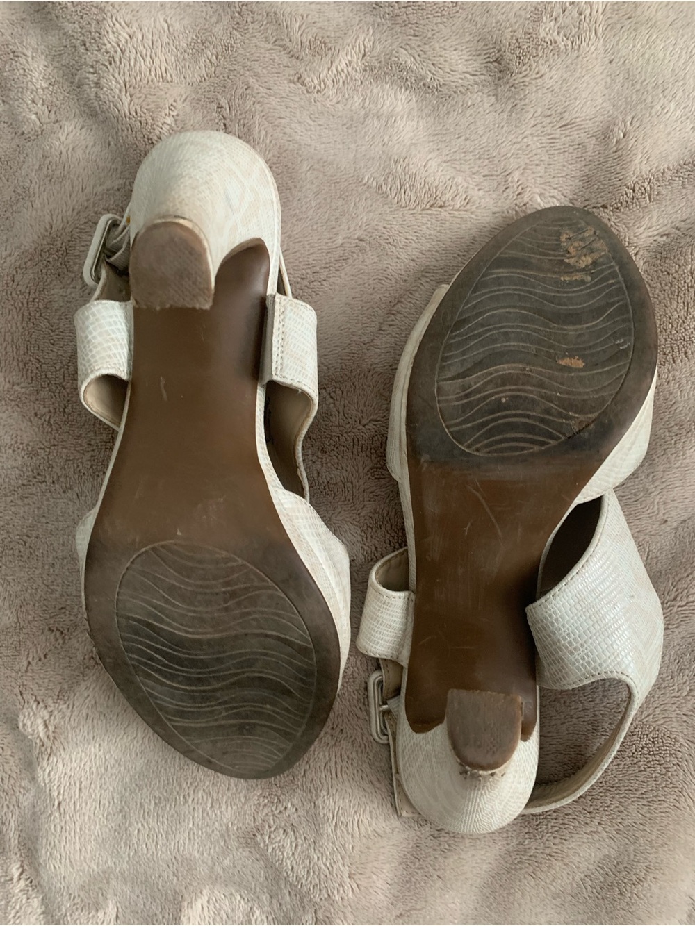 Ivory Textured Slingback Heels - Picture 3 of 4